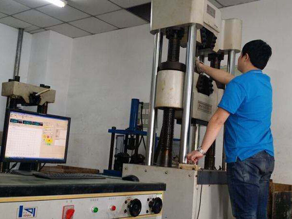 鋼(gang)材理化(hua)實驗室(shì)圖一